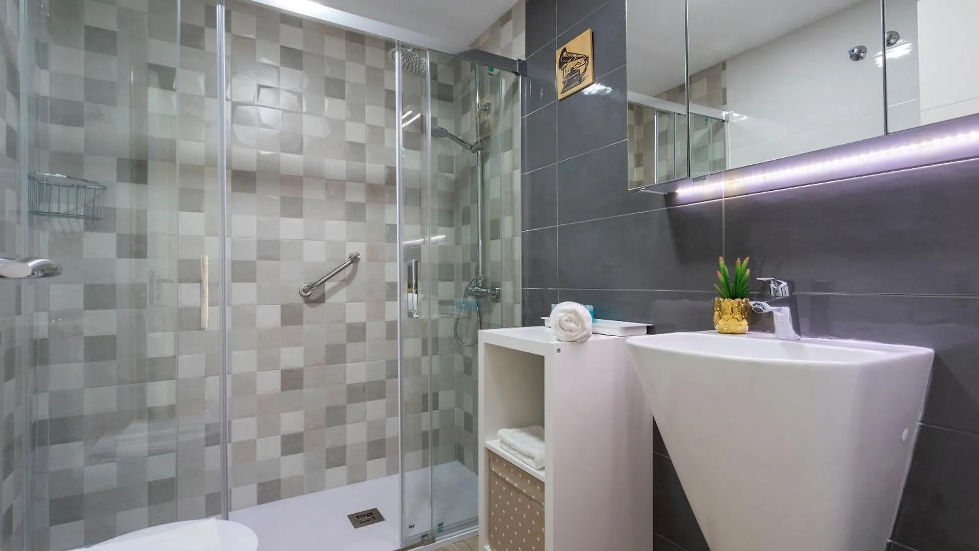 Sunstay Navajas Flat III Torremolinos 0*,  Spain